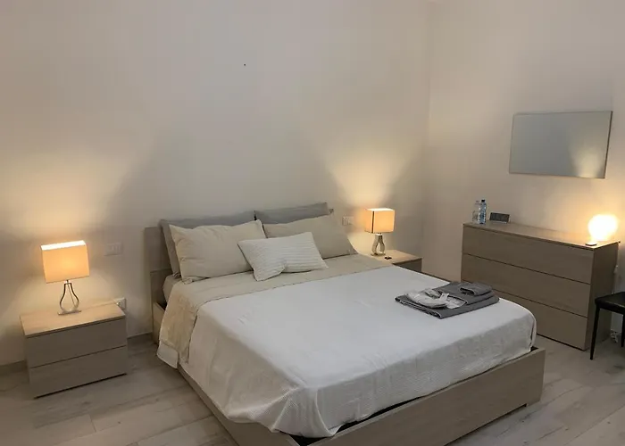 Pisa Train Station Guest House