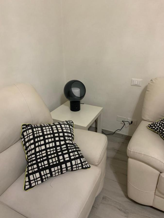 Train Station Apartment *